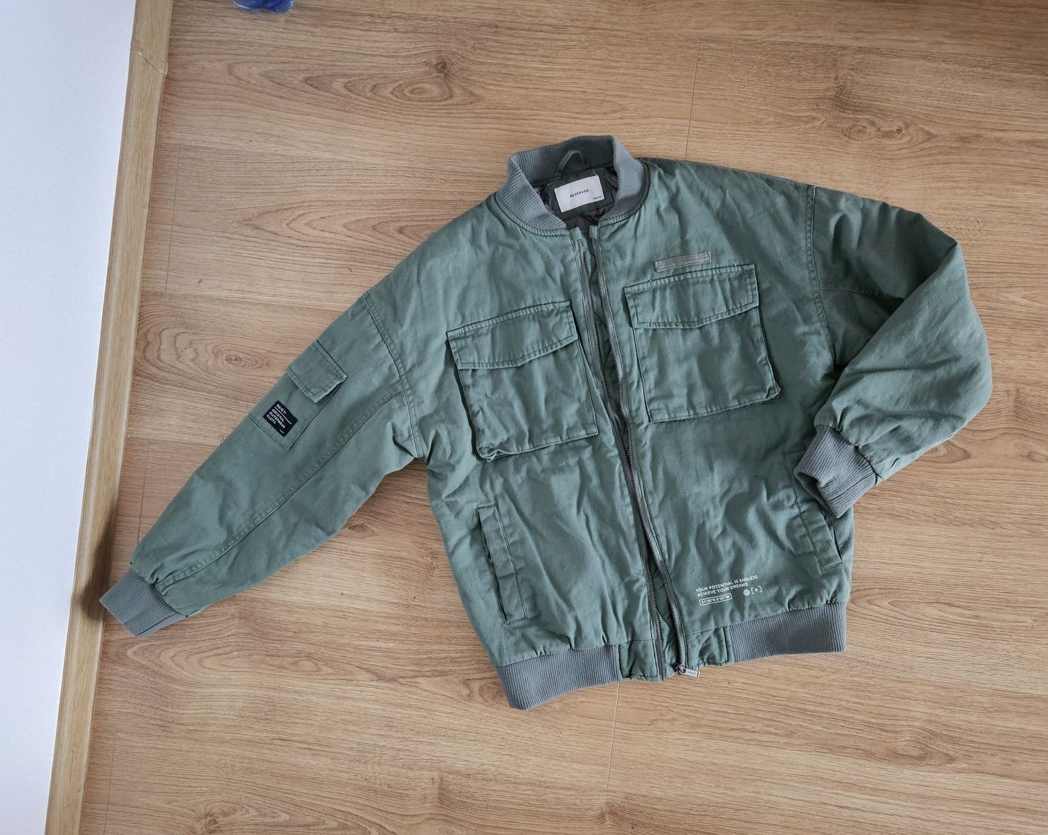 Kurtka bomberka Reserved r.164