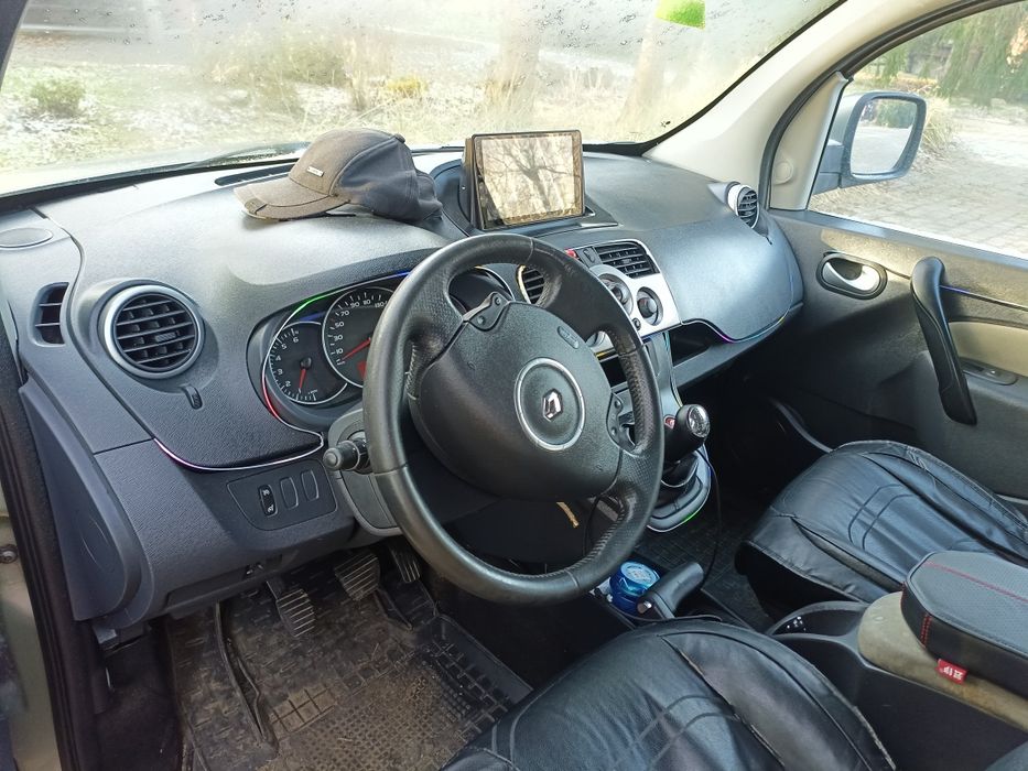 Рено Кенго 2011 р.