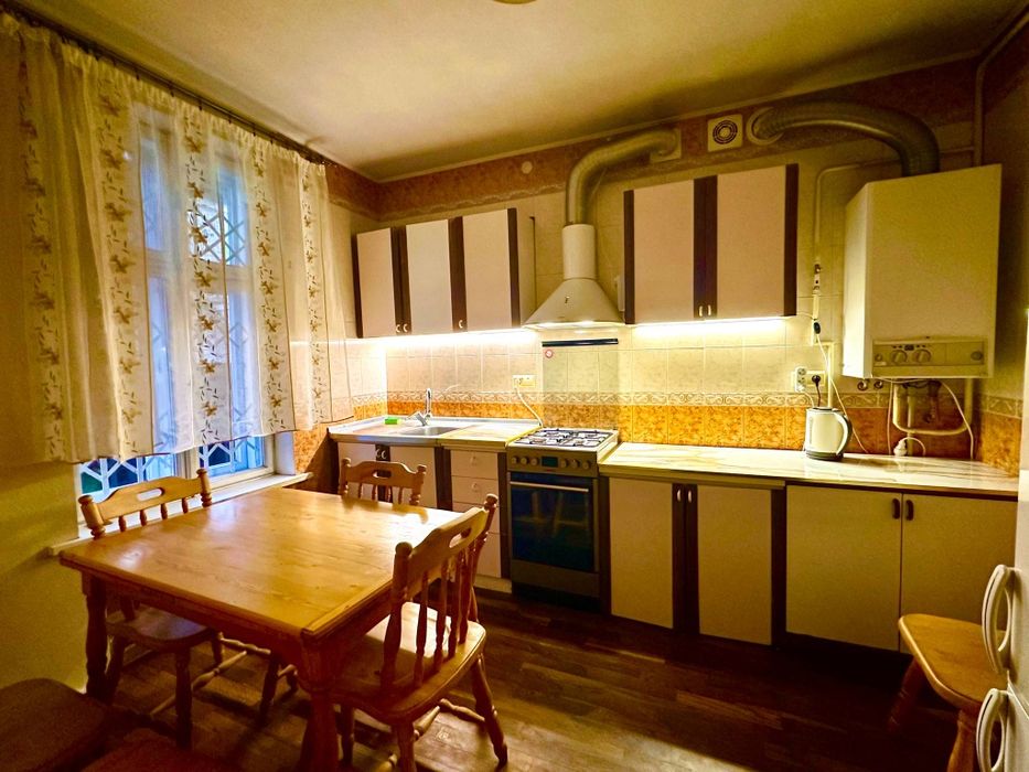 Оренда будинку (спарка) вул.Антоновича, розглядають з тваринами.