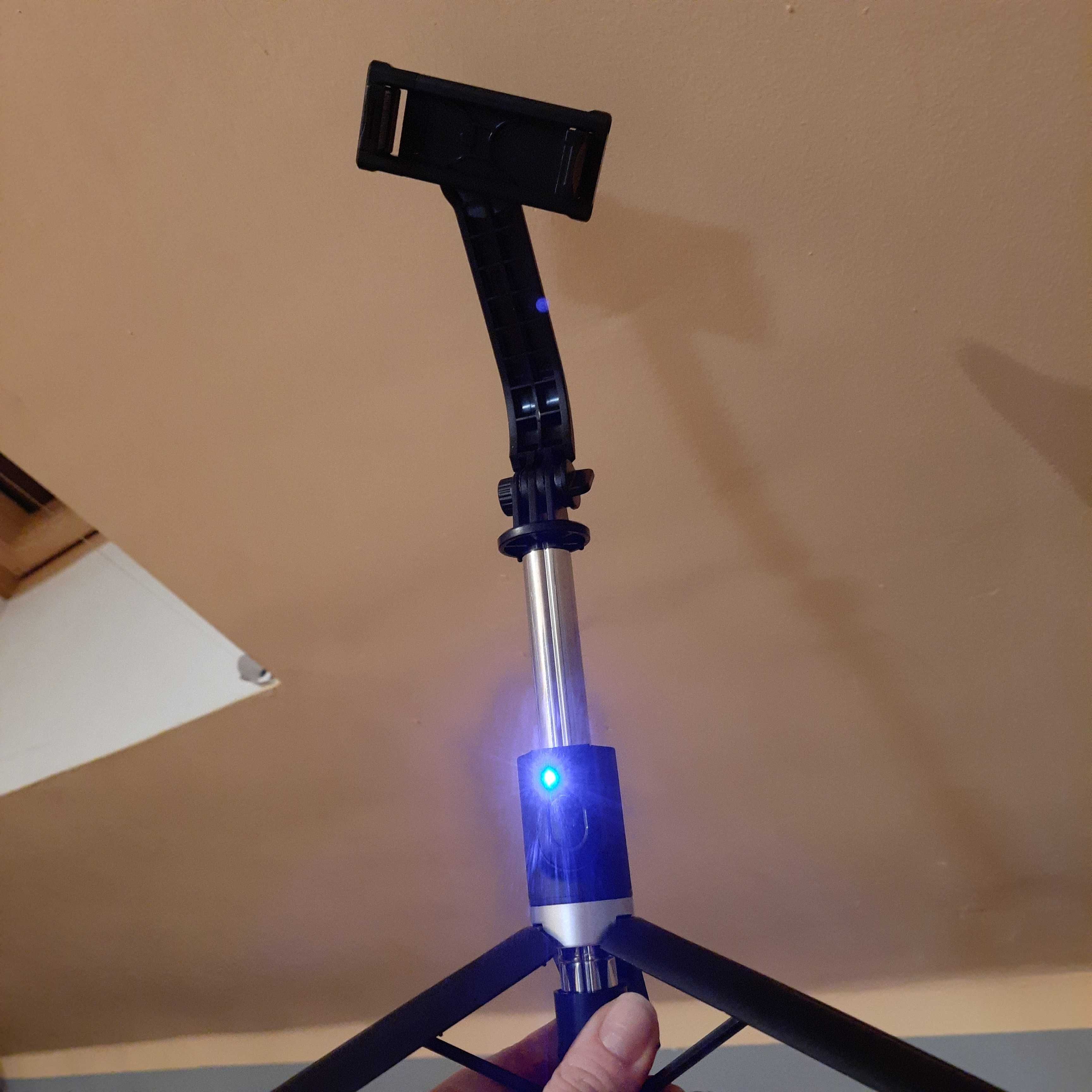 Kijek statyw Selfie-stick bluetooth 114CM czarny LAMPA LED Q02MP