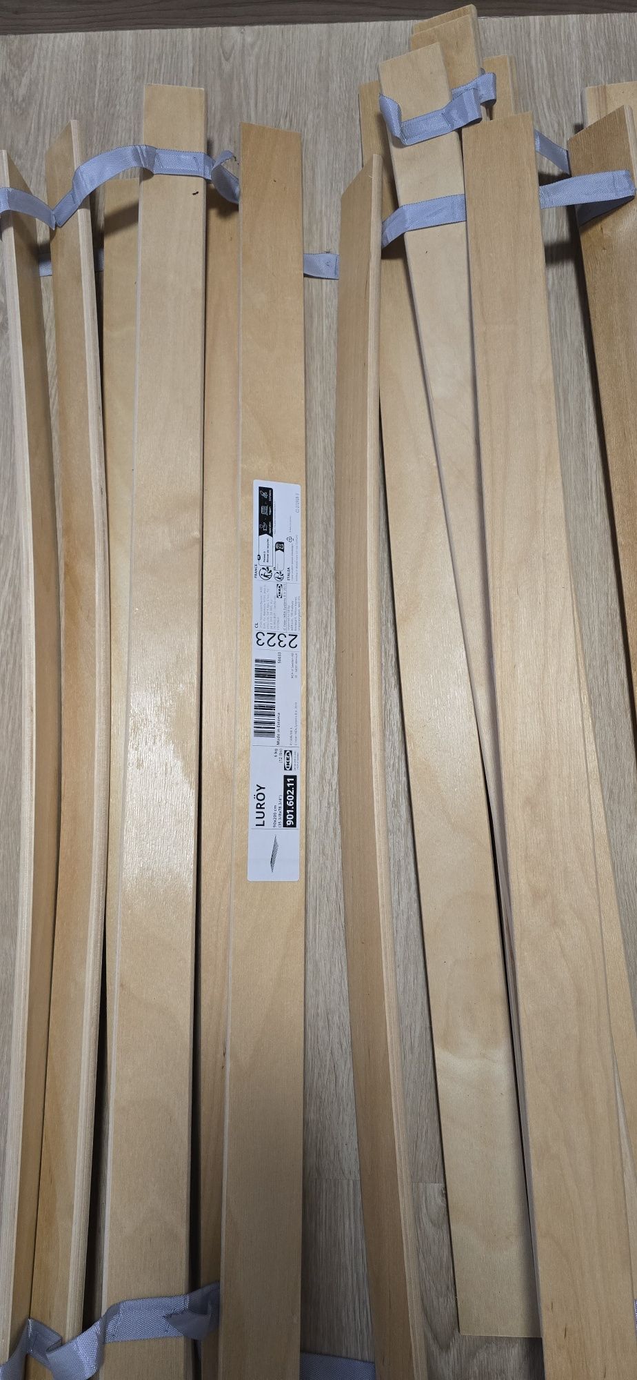 Cama + estrado + colchão (90x200cm)