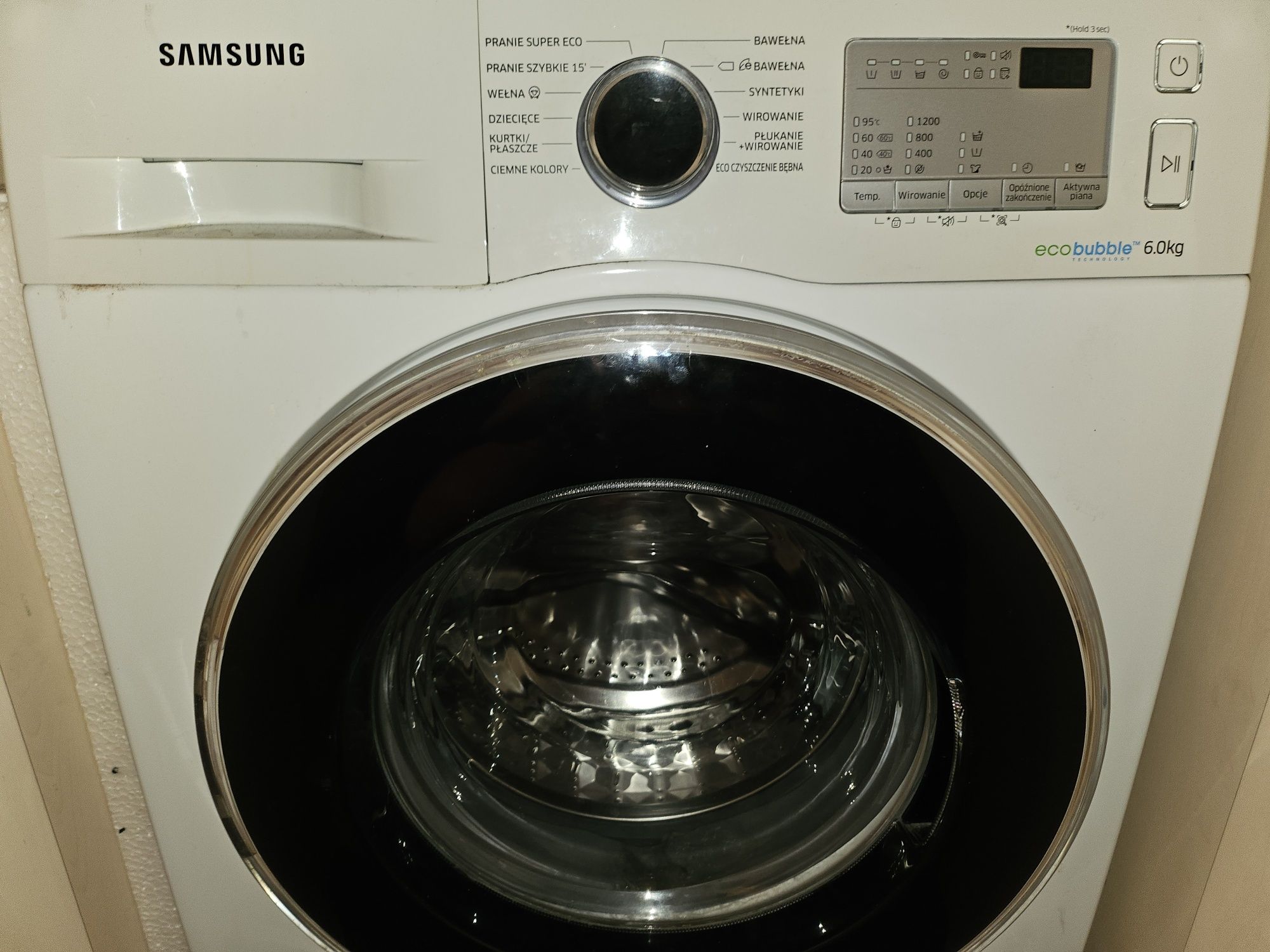 Pralka Samsung EcoBubble slim 6kg, Biała czarne drzwi WW60J4263HW