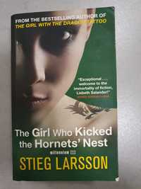 The girl who kicked the hornets' nest stieg larsson Książka po angiels