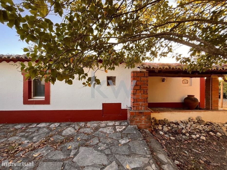 Quinta com moradia centenária - Casa da Lua