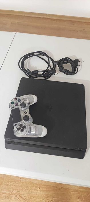 PS4 Slim 500GB + 2 comandos + 2 jogos (DBZK+GTS) – Muito bom estado