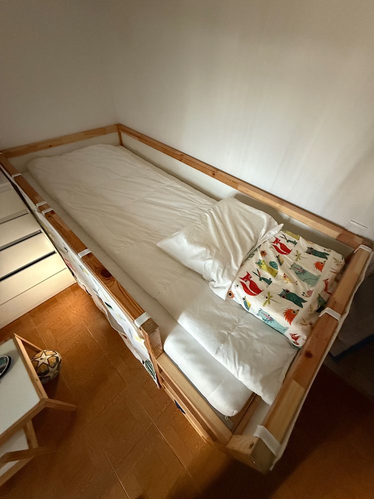 Cama KURA + colchão 90x200