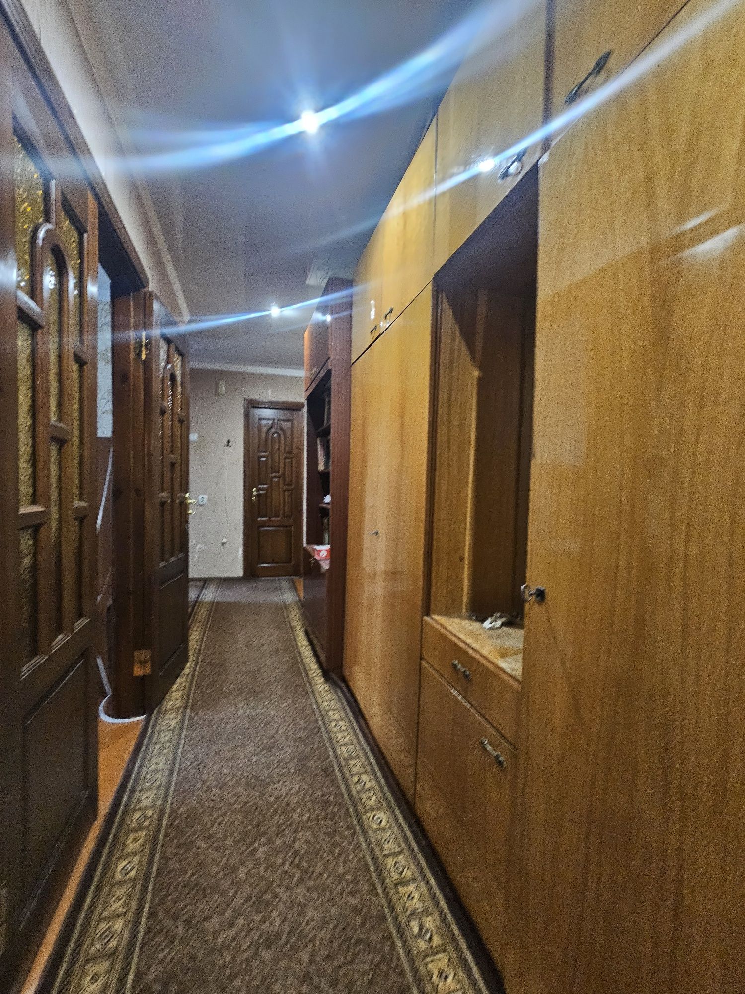 Оренда двухкімнатної квартири на Крошні