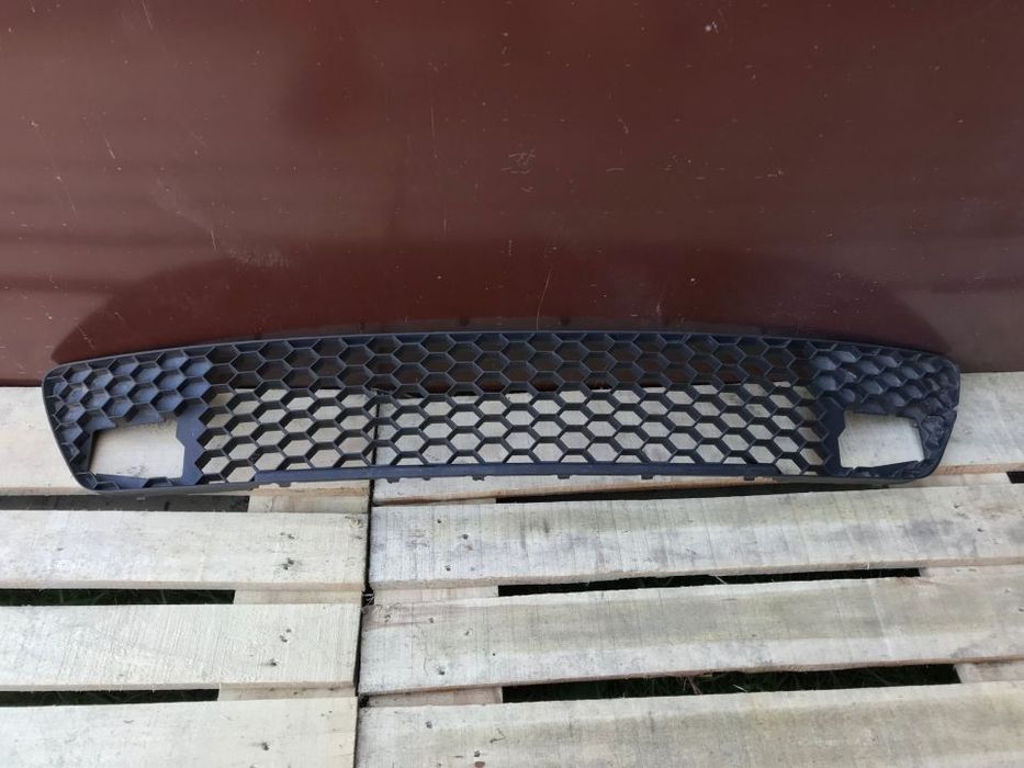 SKODA OCTAVIA II ATRAPA KRATKA ZDERZAKA 1Z0853677D