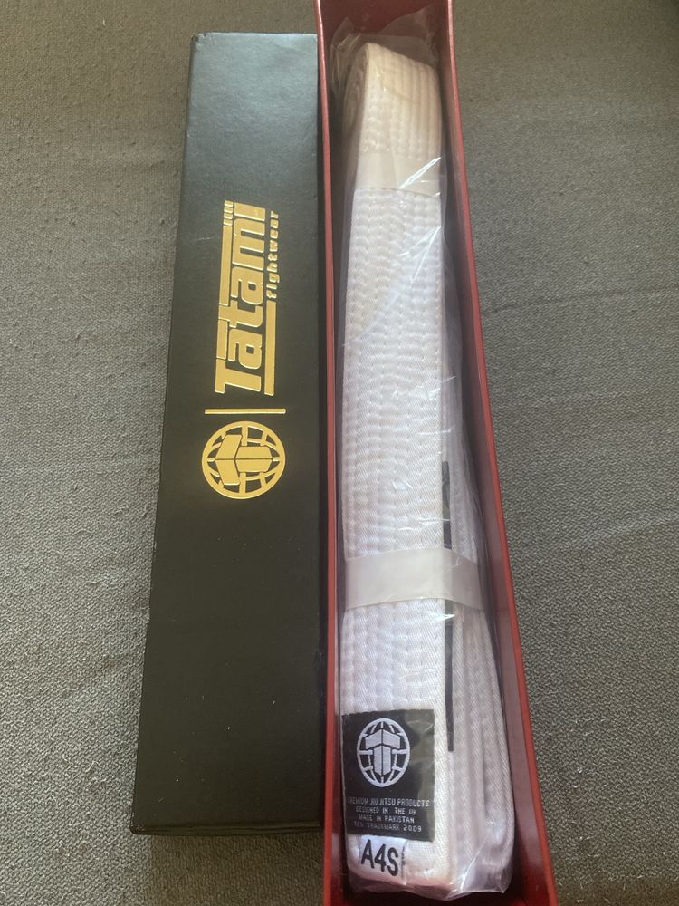 Faixa jiu-jitsu A4 tatami