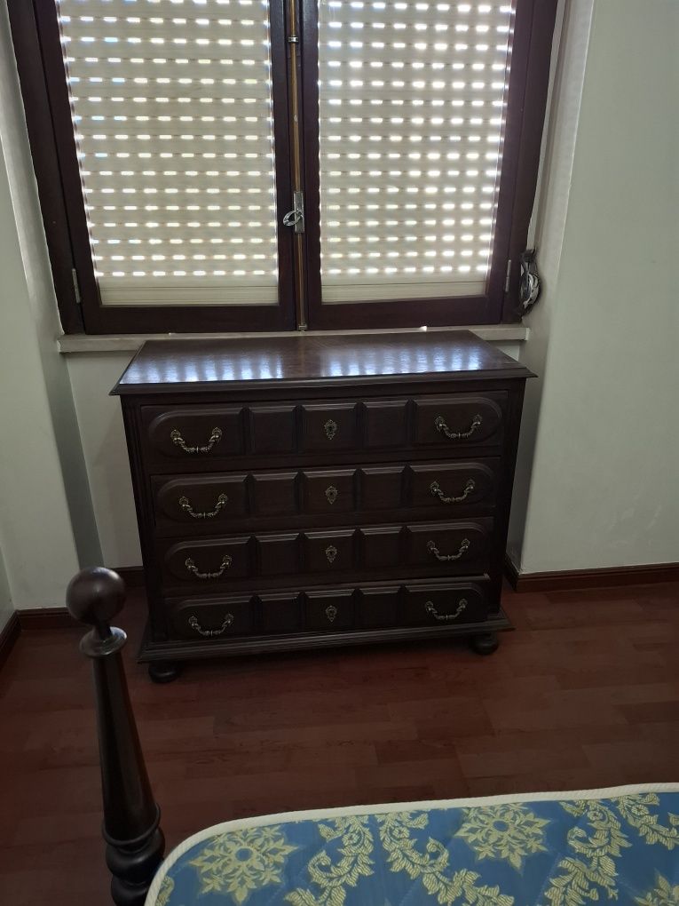 Mobilia quarto antiga