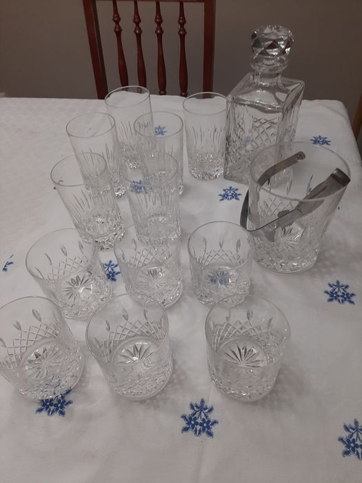 Conjunto de 12 copos, balde de gelo e garrafa em cristal Atlantis