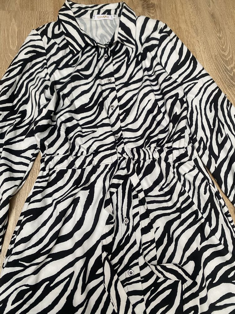 Comshe długa Sukienka szmizjerka zebra koszulowa guziki 36 S