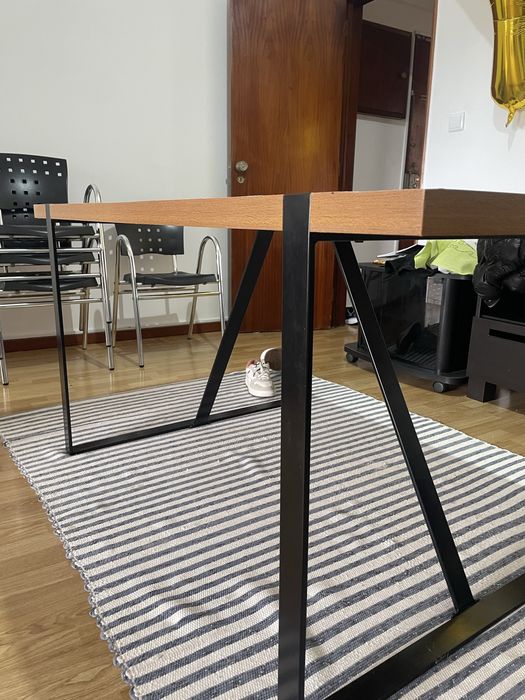 Vende  - se mesa de jantar