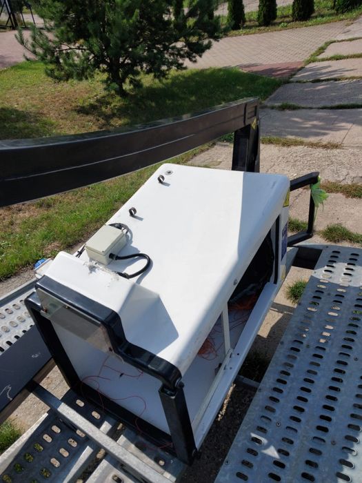 Renault Master III podnośnik koszowy uszkodzony