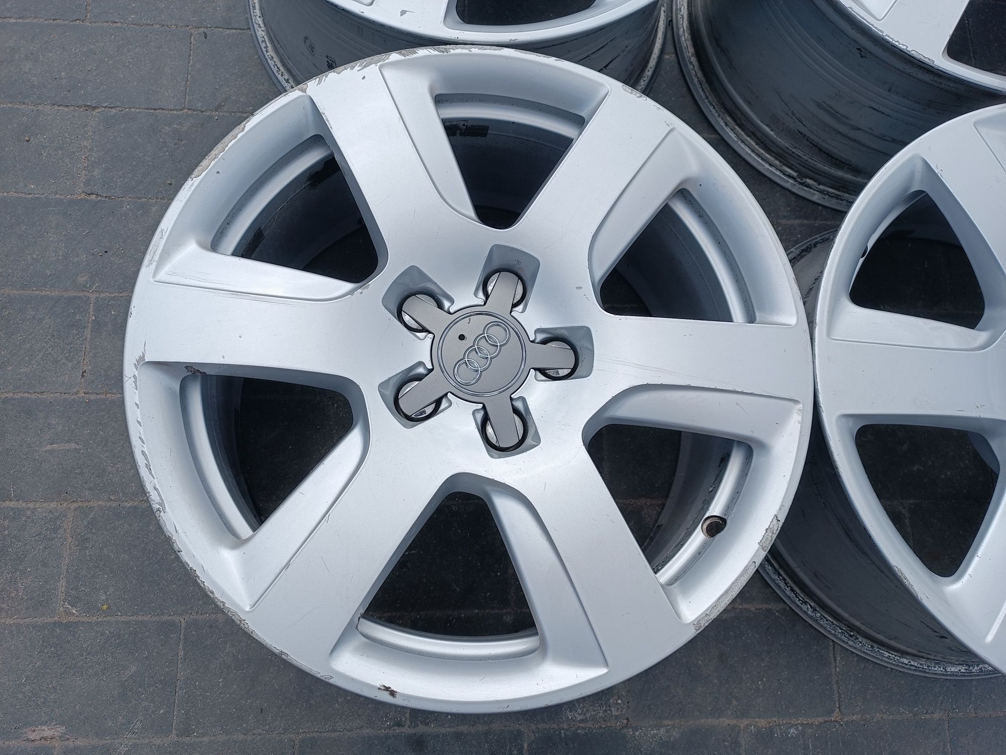 Felgi Alu Audi A6 C7  A4 B8  5x112 ET39 8J17