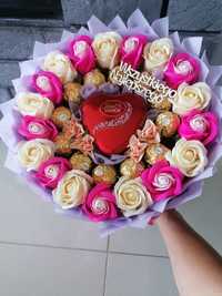 Bukiet urodzinowy ze słodyczy i róż mydlanych