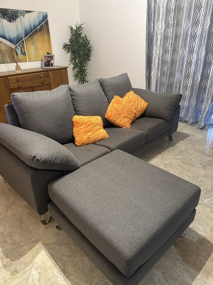 Sofá com chaise longue
