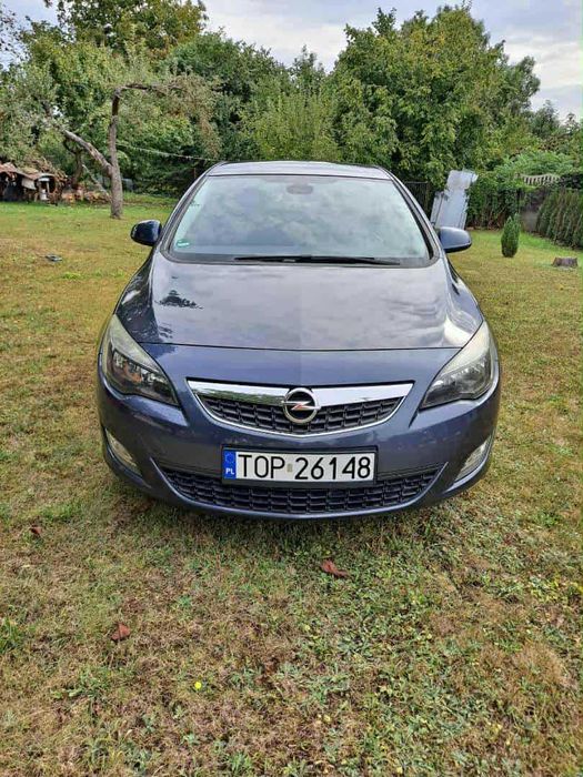Sprzedam Opel Astra J w atrakcyjnej cenie