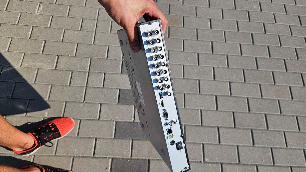 Rejestrator  HD 16 kanałowy 4Mpx HQ CCTV  Kombo BNC LAN