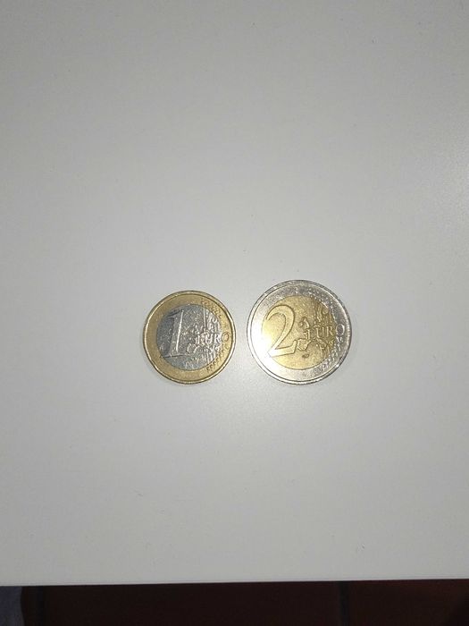 Moedas de 1 e 2 euros Harpa da Irlanda