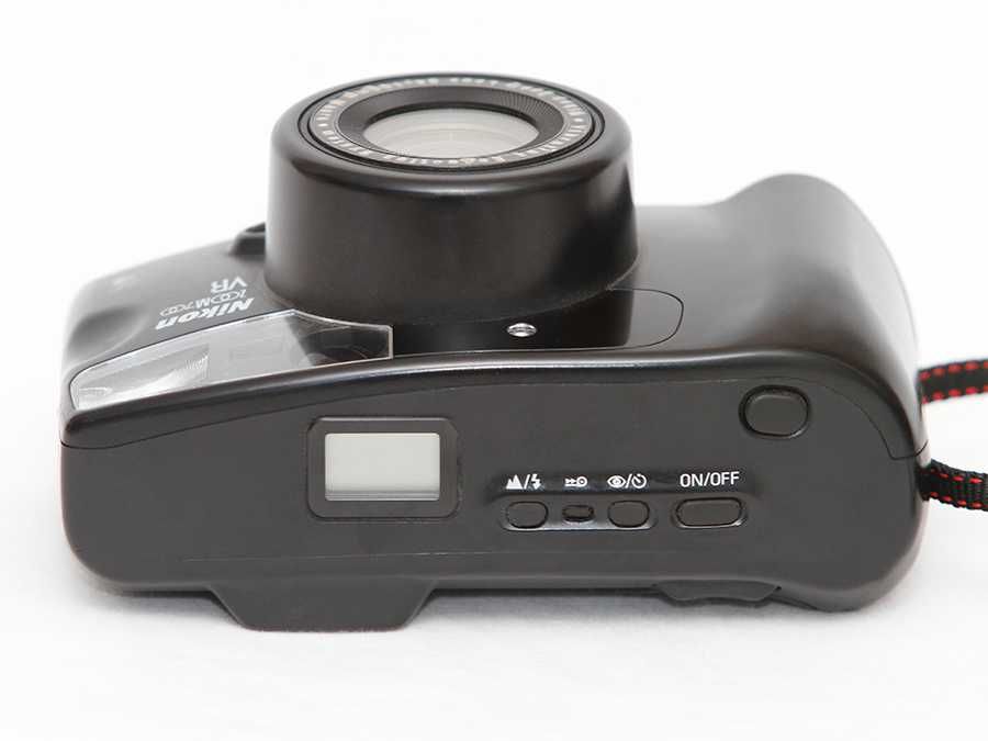Nikon Zoom 700 VR para peças, reparação ou decoração
