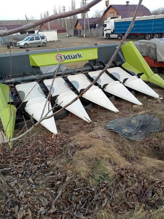 Жатка кукурузная. 6-ти рядна. Б/у . Жниварка кукурудзяна