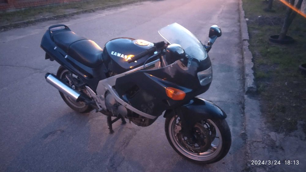 Kawasaki ZZR600 (1gen)
