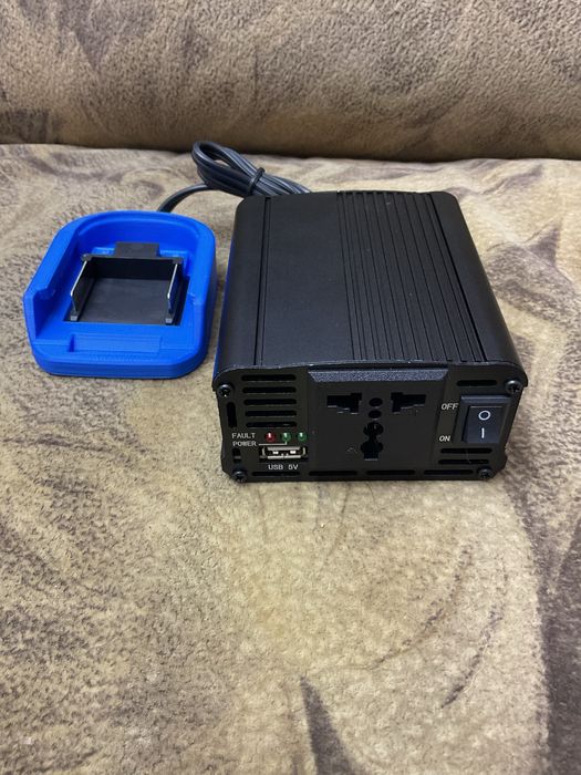 Міні інвертор під акамулятор макіта 21в 220в 200w синус