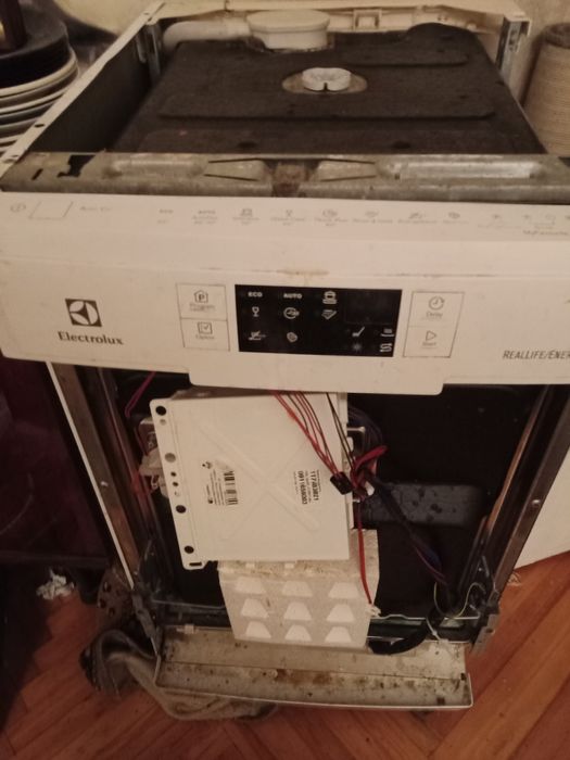 Посудомийна машина Electrolux ESF4500ROW по запчастинах