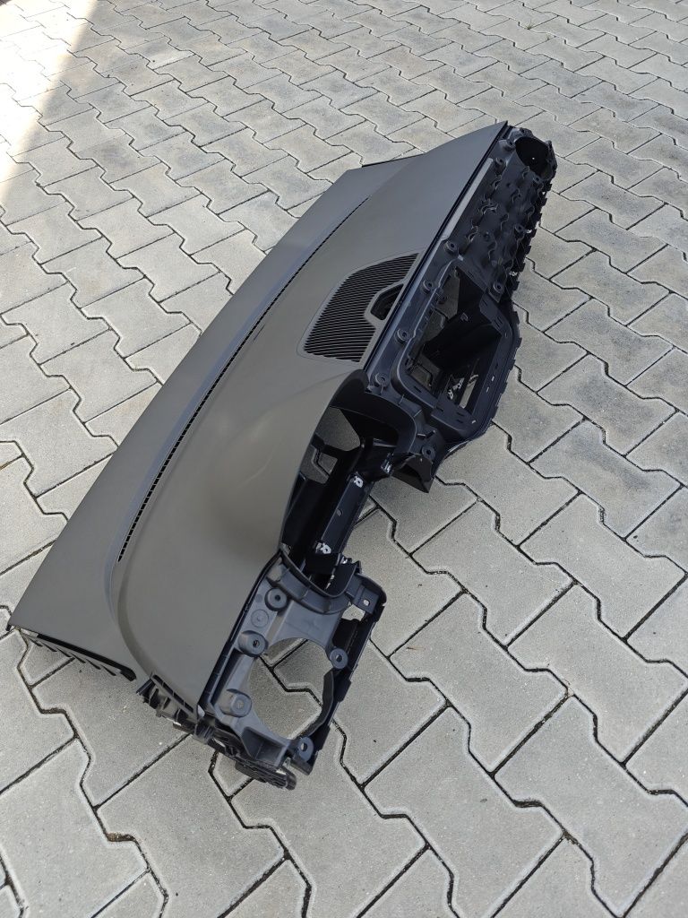 Deska rozdzielcza konsola citigo Volkswagen UP lift
