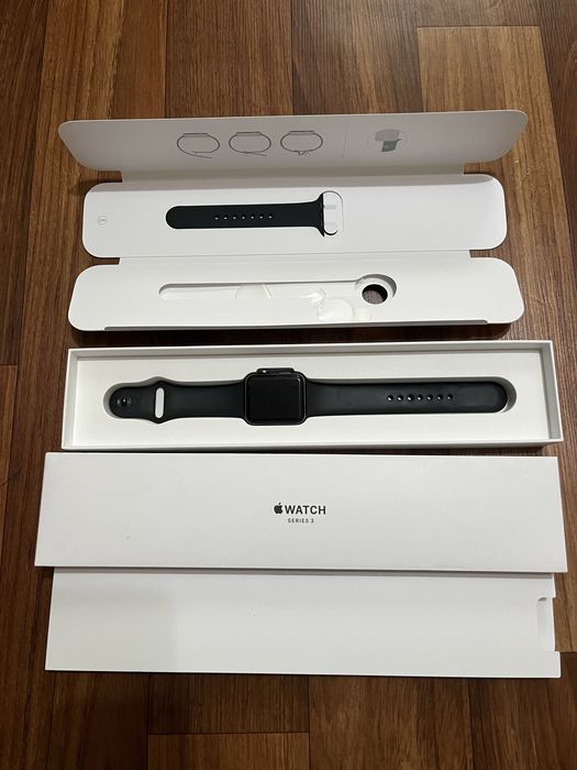 Продам Apple watch 3 42mm