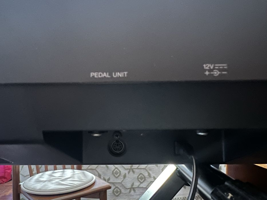 Piano digital Yamaha P-95 (com defeito, ler descrição)