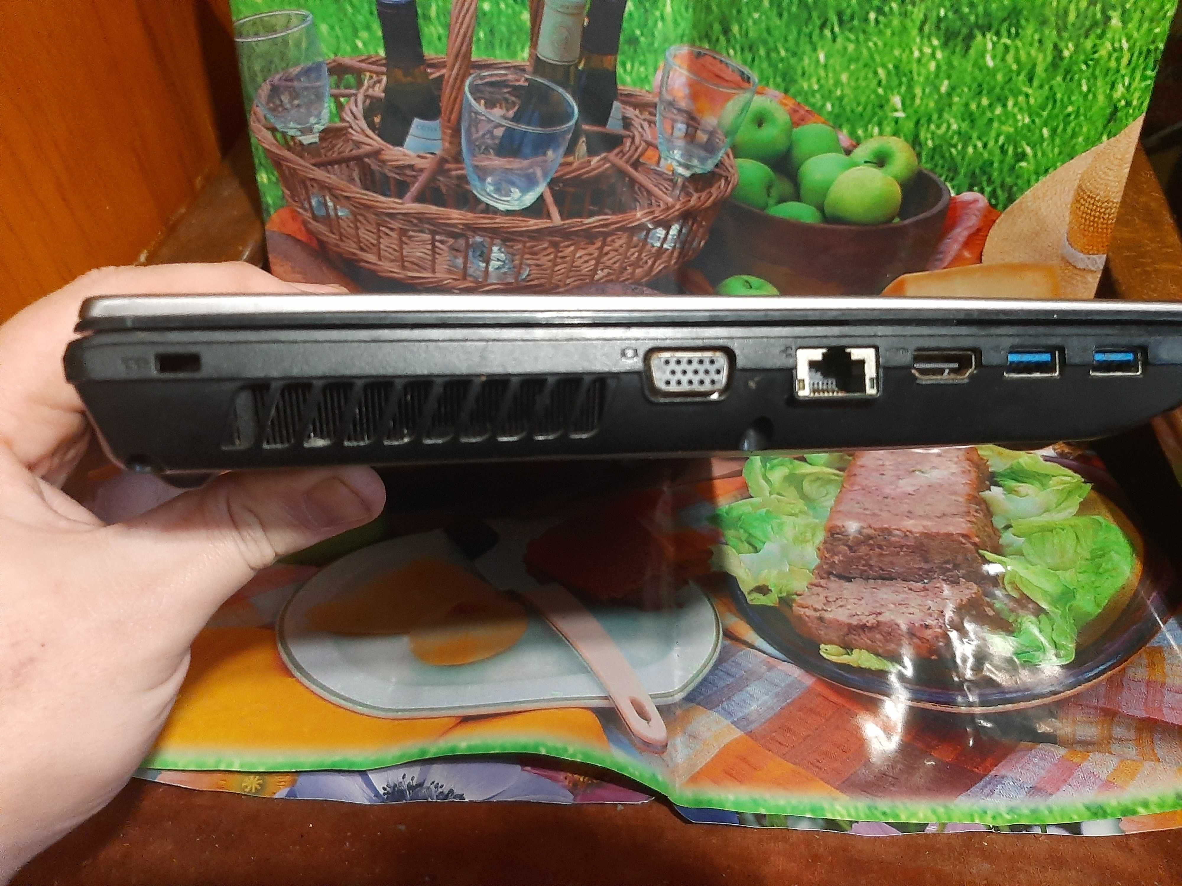 Отличный ноутбук Lenovo p585