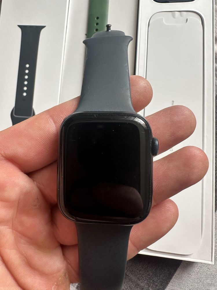 Apple watch 8 45mm bateria 98%