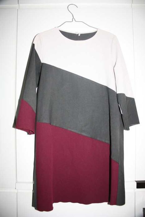 Vestido branco neve, cinza e bordeaux da ZARA tamanho M-L