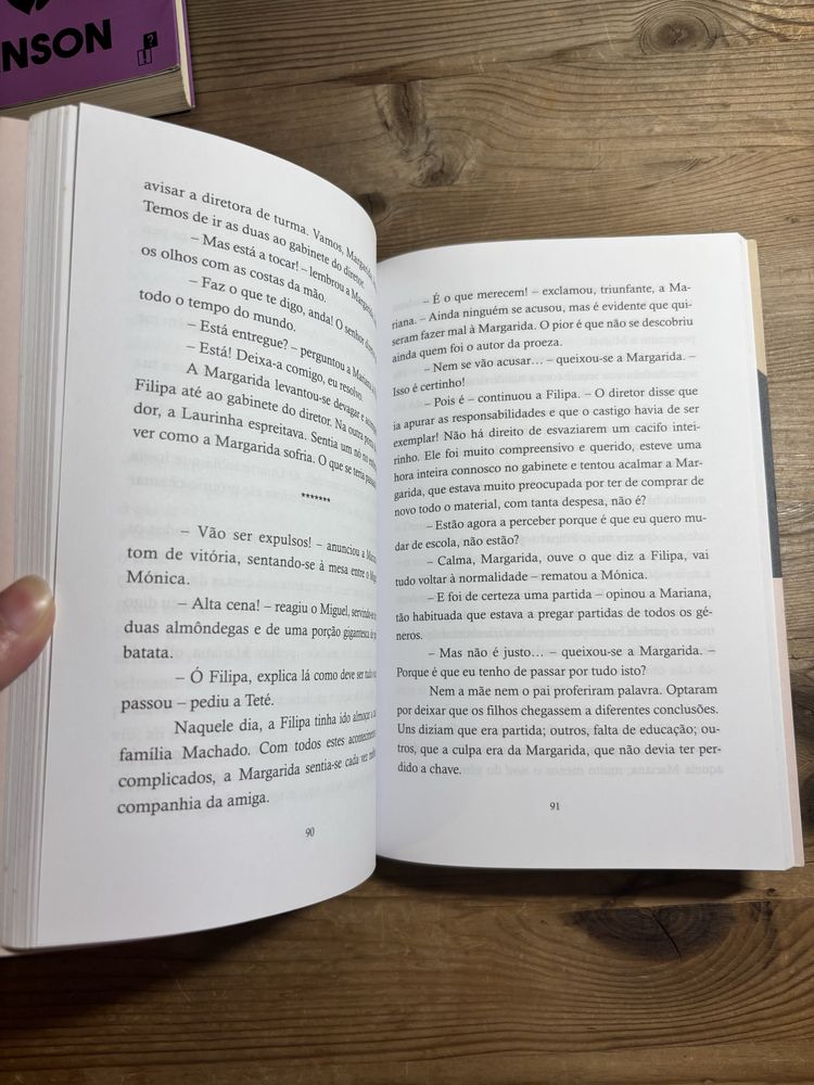 Coleção 7 irmãos, livro “Margarida muda de escola”