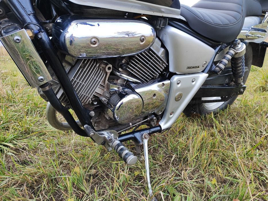 Honda Magna V-Twin 250 байк.