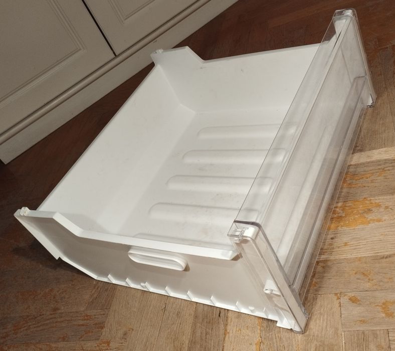 Для холодильника полки почти новые не дорого