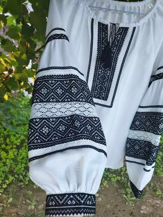 Вишиванка жіноча