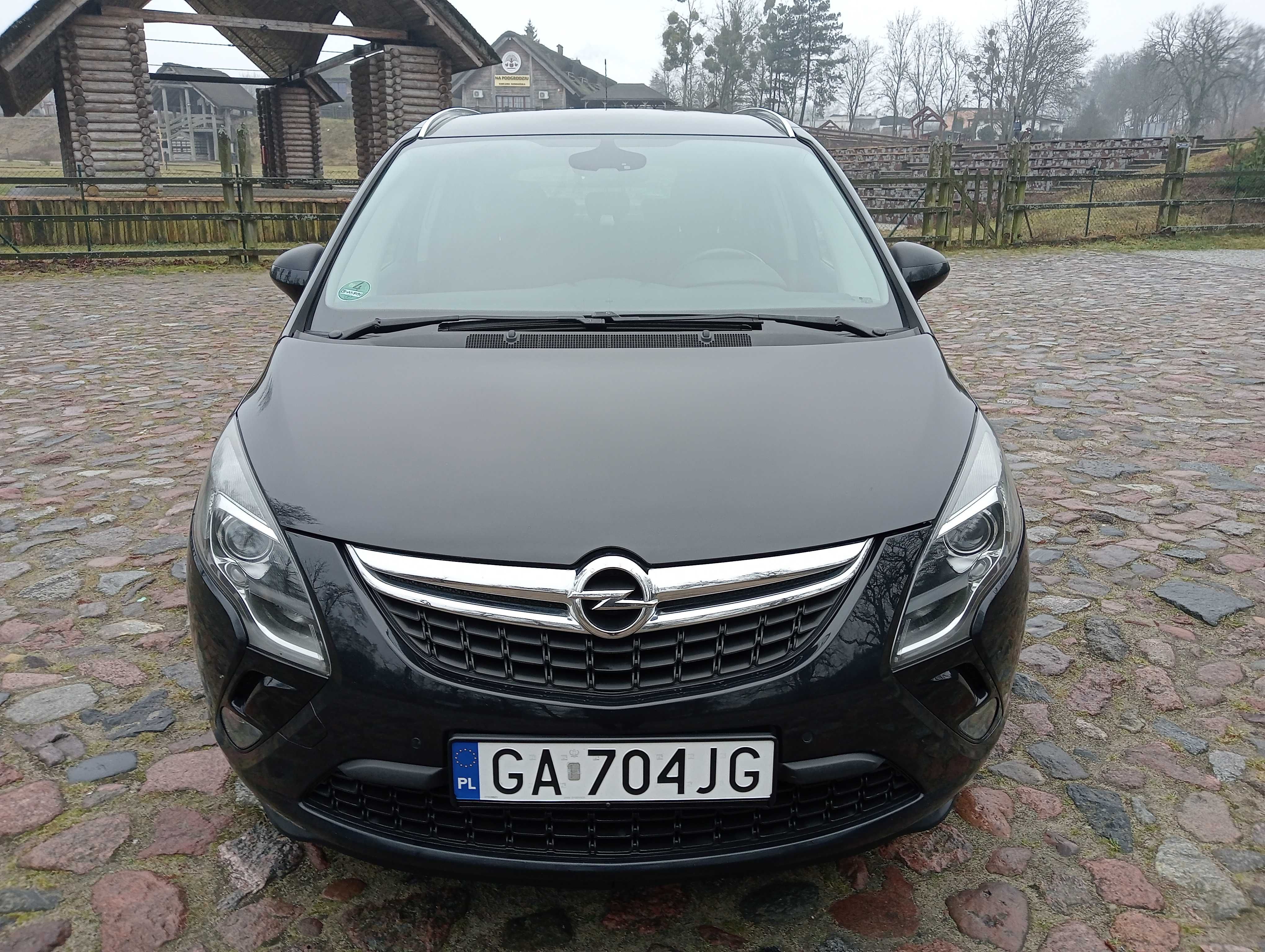 Opel Zafira Tourer 2,0 CDTI , rok 06.2012 , zadbany  204 tyś km.