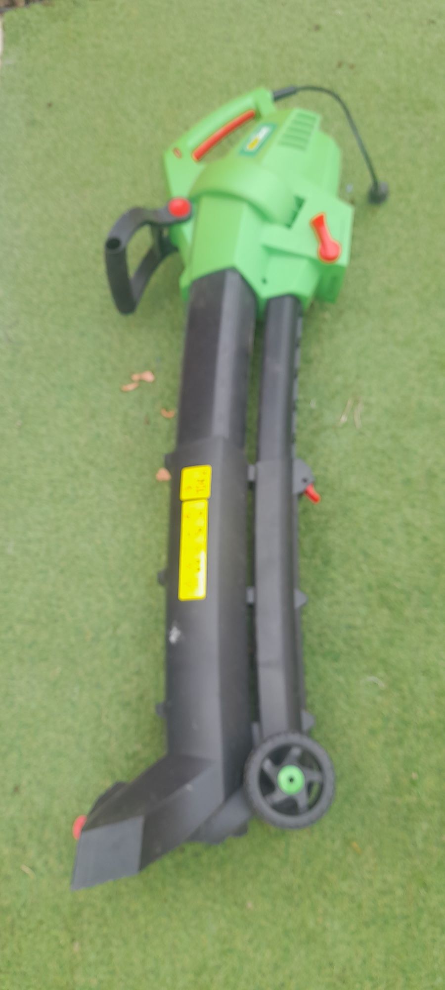 Aspirador de folhas e jardim