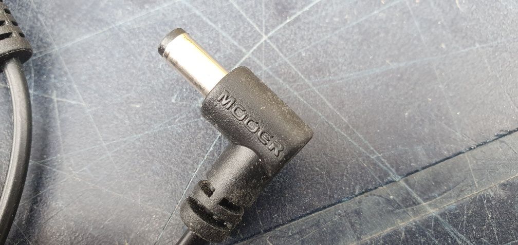 Mooer MPW1 Micro Power multi-zasilacz do efektów