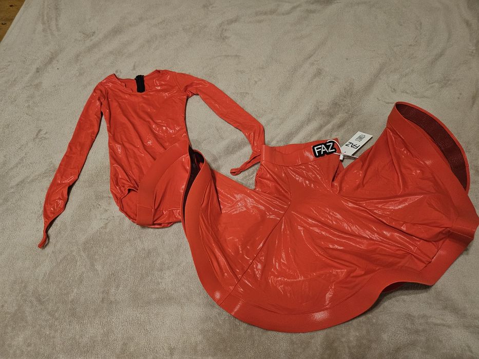 Бейсік, ювенальна сукня, для бальних танців