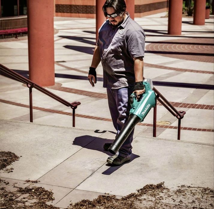 Акумуляторна повітродувка Makita XBU03, DUB184Z