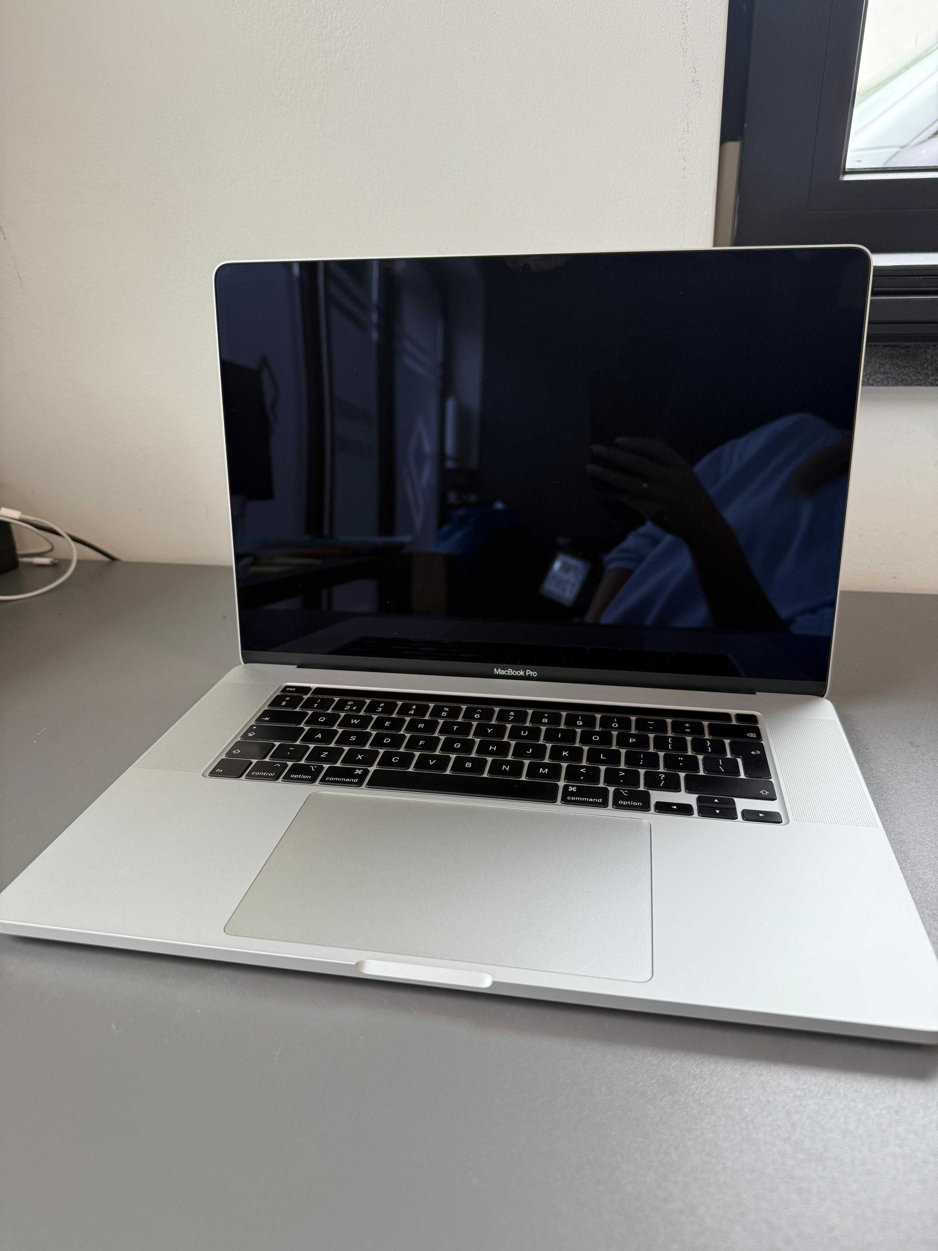 MACBOOK PRO a2141| i9 | 32GB | 512GB SSD | 2K 16" | TOUCHBAR| VAT