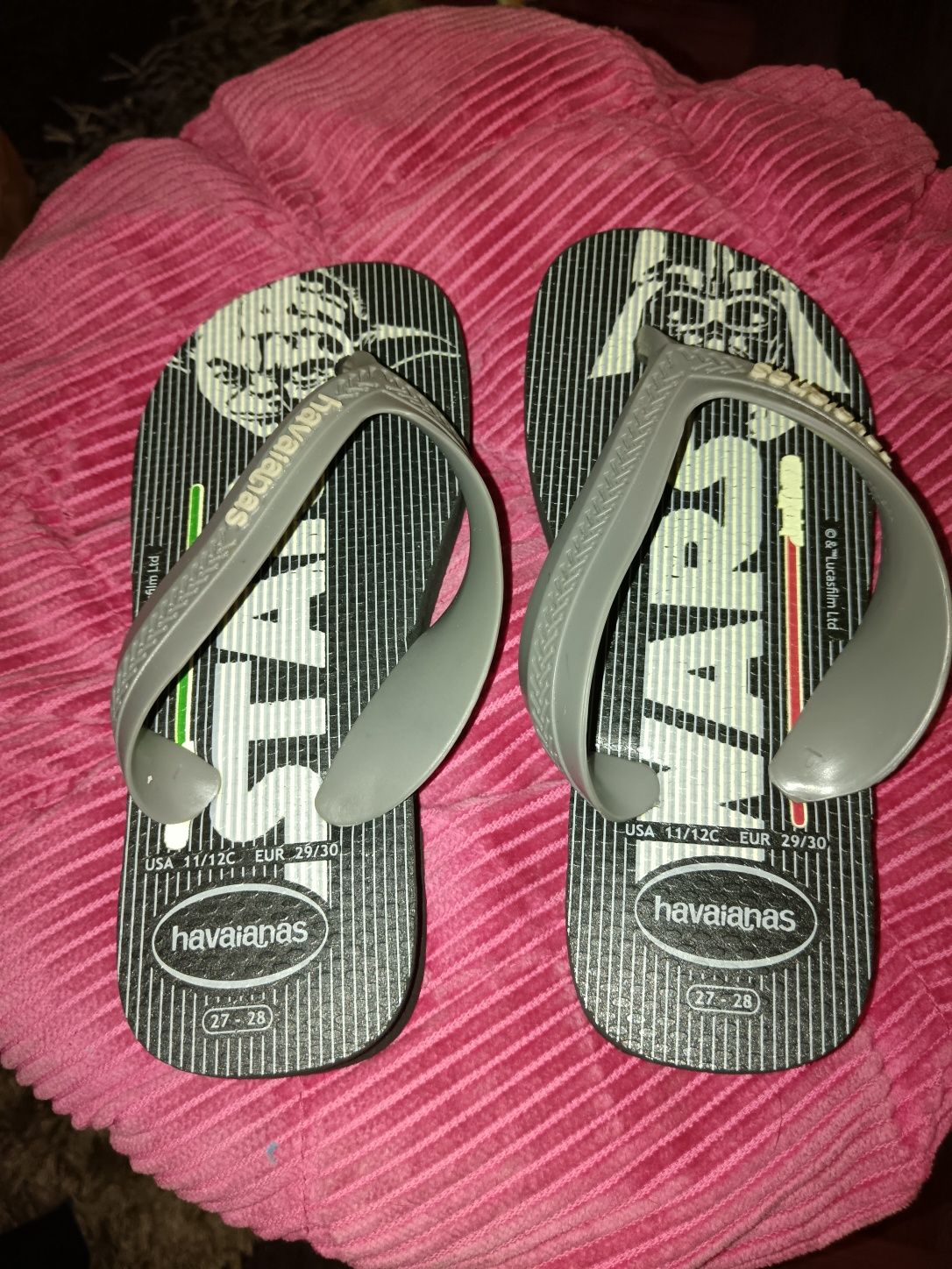 Chinelos e sandalias