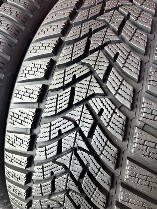 225/45/17 R17 Dunlop winter Sport5 зима 4 шт ціна за 1 шт