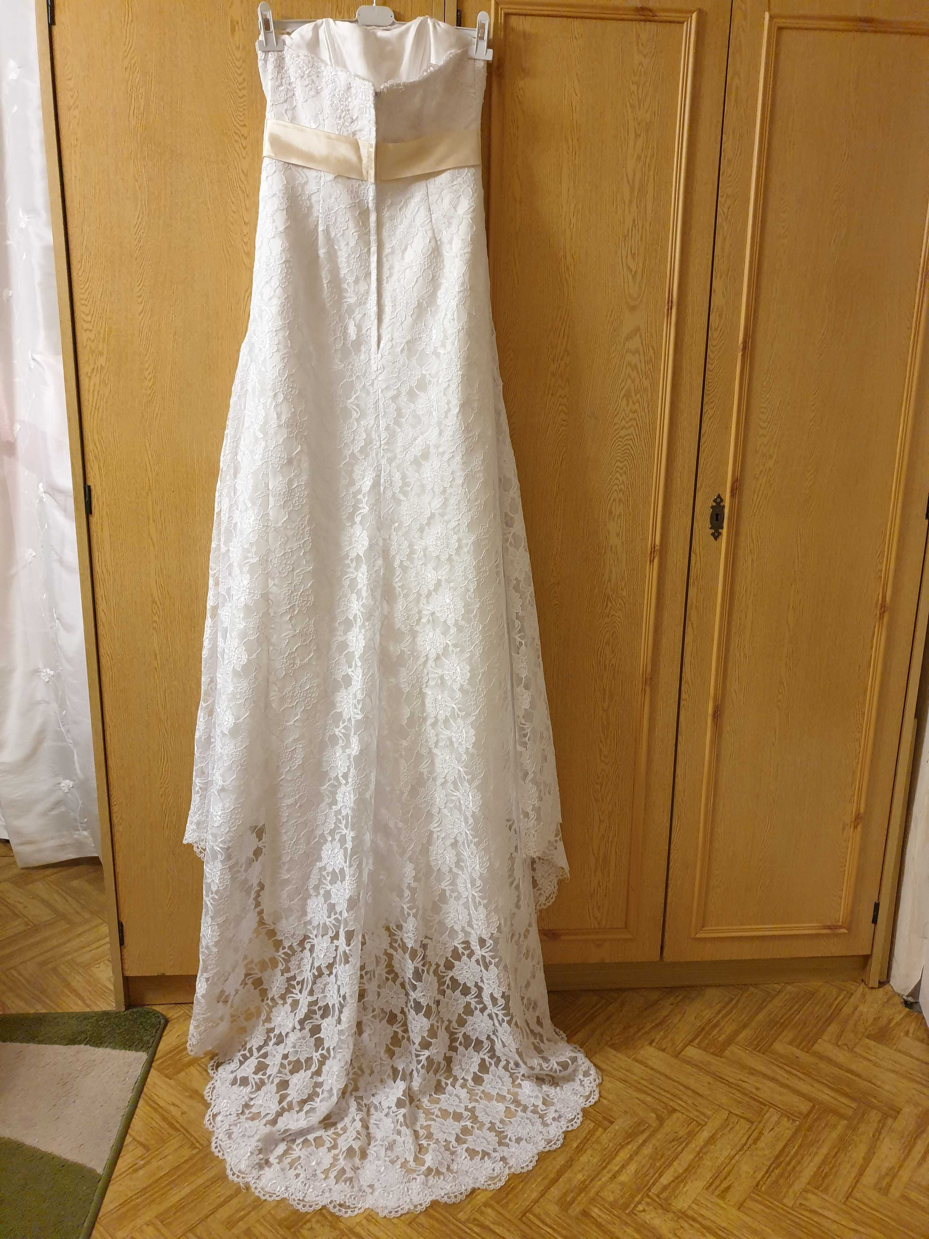 Suknia ślubna piękna biała cała koronkowa