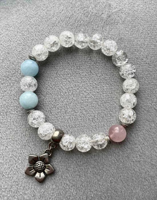Женский браслет из натуральных камней горного хрусталя розового кварца