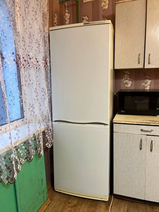 Продам холодильник Atlant